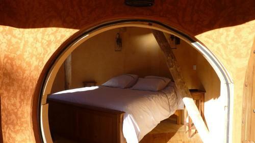 Bed & Breakfast Cabane-hobbit De Samsaget