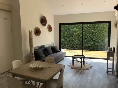 Apartamento T2 Ind�pendant Dans Maison Avec Piscine Proche Bordeaux