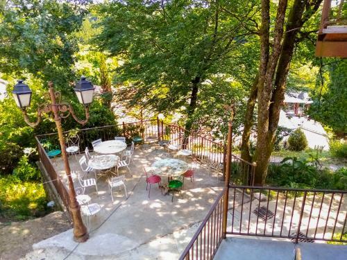 2 G�tes - 5 � 20 Pers - Domaine Des Loubi�res