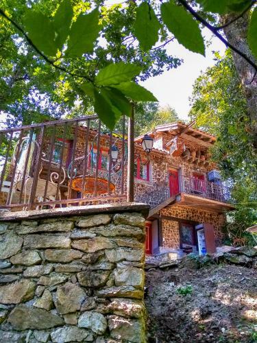 2 G�tes - 5 � 20 Pers - Domaine Des Loubi�res