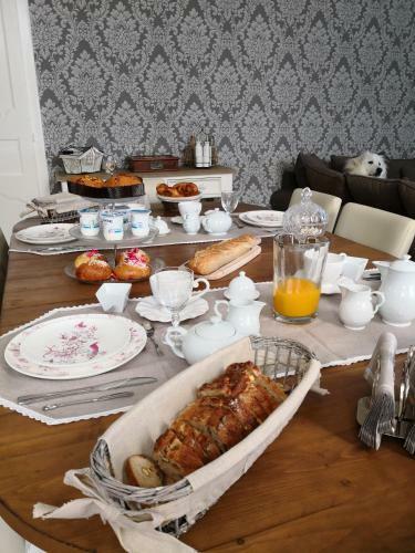 Hostal Chateau De Heaas