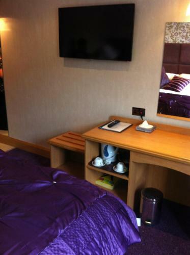 Hostal The Royal Hotel