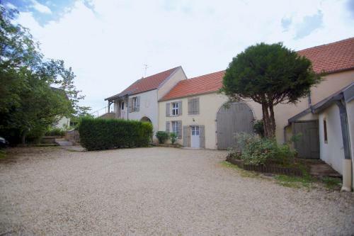 By Les Climats - Au Coeur Du Vignoble - Fixey