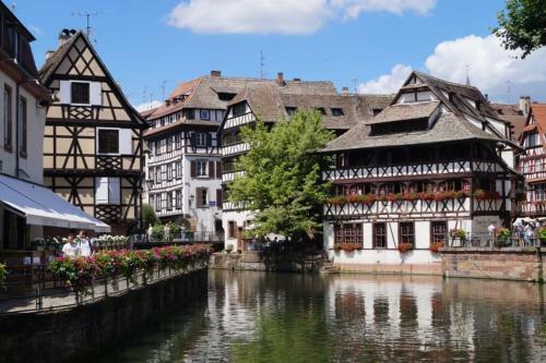 Hostal Le Clos D'azel Chambre D'h�tes Suite Les Voyageurs
