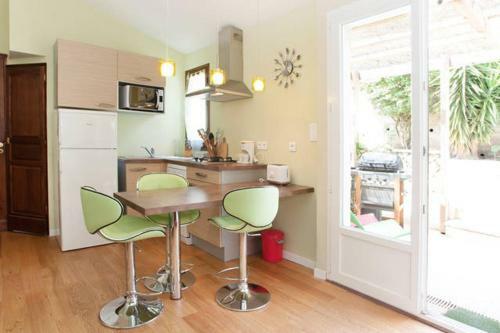 Apartamento Studio Climatis� Tout �quip� � 2.5 Km Des Plages