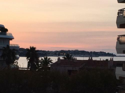 Apartamento Fr�jus Plage Komfortable Ferienwohnung Meerblick