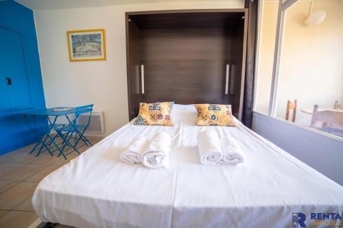 Apartamento L'auriasquepiscinebalconparking Priv�clim