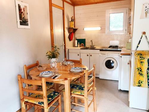 Chalet � Gassin Au Calme Sous Les Pins
