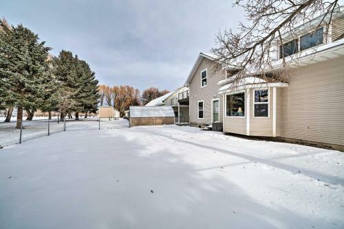Spacious Montana Getaway, 35 Mi To Bridger Bowl!