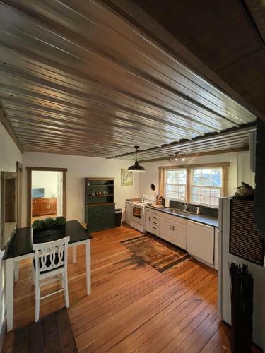 Amazing Sunsets, Stationcreek Cabin, Flathead Lake