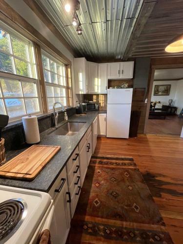 Amazing Sunsets, Stationcreek Cabin, Flathead Lake