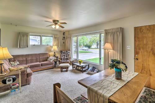 Quaint Polson Home With Mtn View Walk To Lake!
