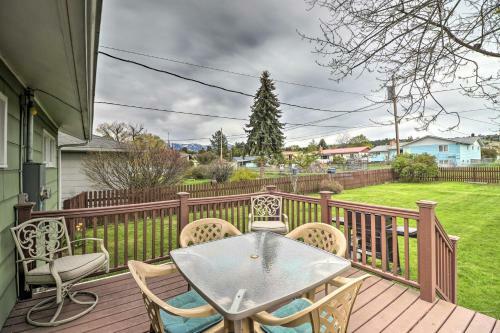 Quaint Polson Home With Mtn View Walk To Lake!