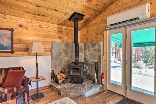Victor Woodland Cabin Retreat With Fire Pit