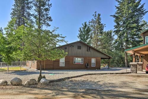 Victor Woodland Cabin Retreat With Fire Pit