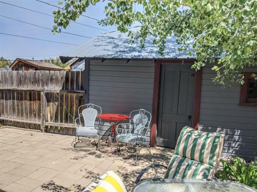 Dog Friendly Broadway Bungalow By Aaa Red Lodge Rentals
