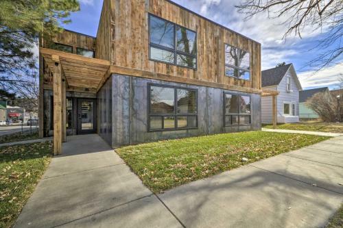 Red Lodge Townhome With Hot Tub And Fireplace!