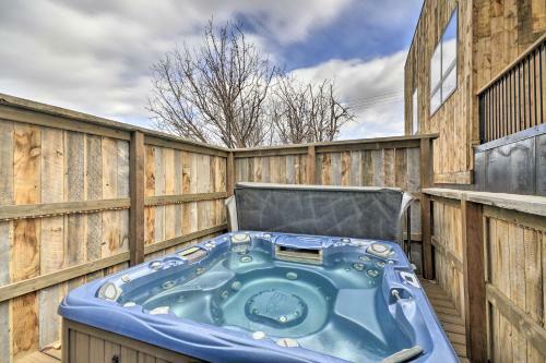 Red Lodge Townhome With Hot Tub And Fireplace!