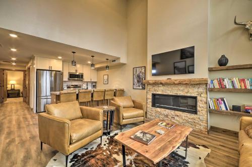 Red Lodge Townhome With Hot Tub And Fireplace!