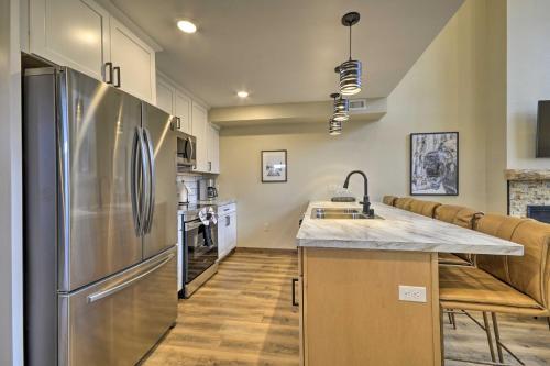 Red Lodge Townhome With Hot Tub And Fireplace!