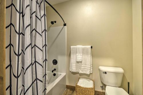Red Lodge Townhome With Hot Tub And Fireplace!