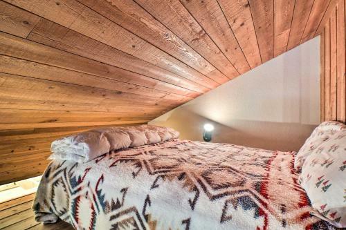Apartamento Whitefish Escape With Deck 3 Mi To Ski Resort!