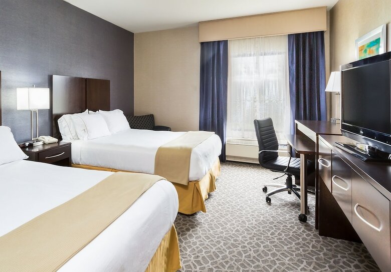 Holiday Inn Express Hotel & Suites Mt. Holly