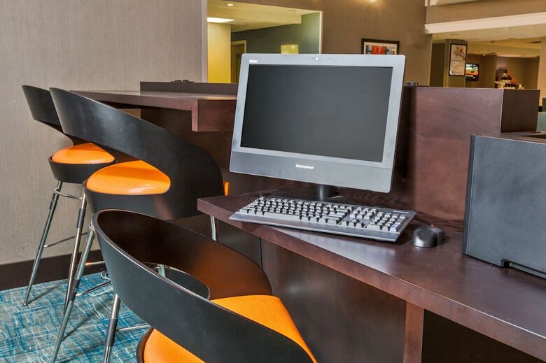 Holiday Inn Express Hotel & Suites Mt. Holly