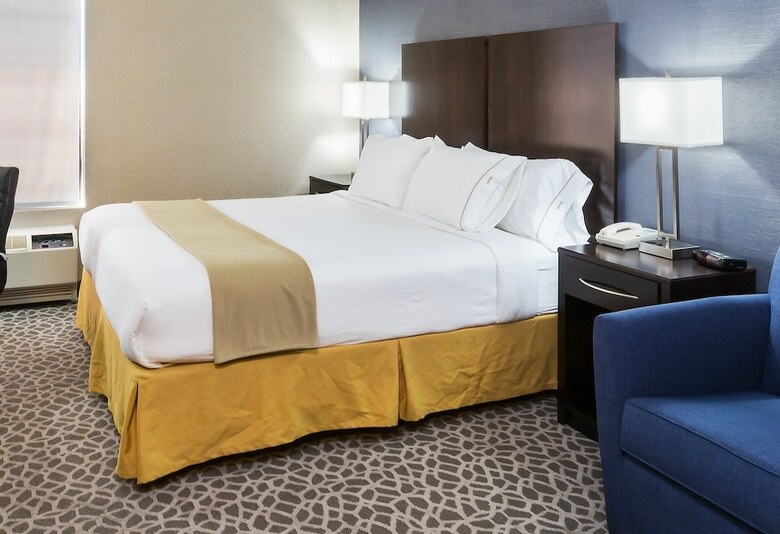 Holiday Inn Express Hotel & Suites Mt. Holly