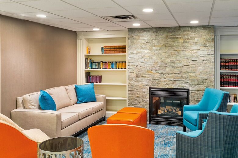 Holiday Inn Express Hotel & Suites Mt. Holly