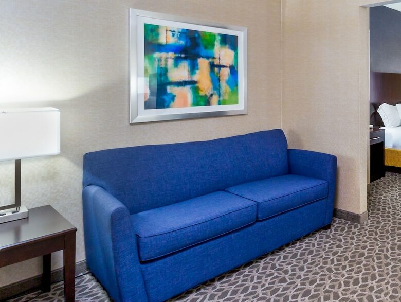 Holiday Inn Express Hotel & Suites Mt. Holly