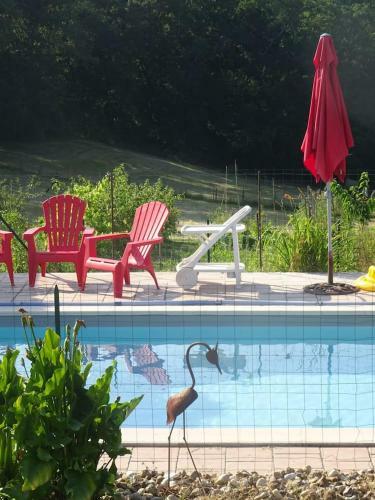 Perigourdine Typique Avec Piscine Et Jardin Clos