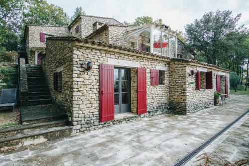 Maison Situ�e En Campagne Et Au Calme � Gordes