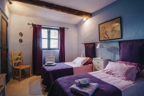 Maison Situ�e En Campagne Et Au Calme � Gordes