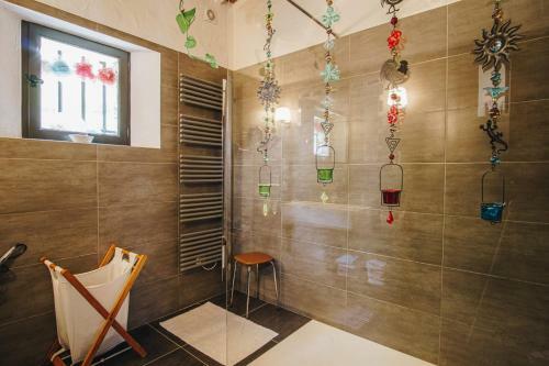 Maison Situ�e En Campagne Et Au Calme � Gordes