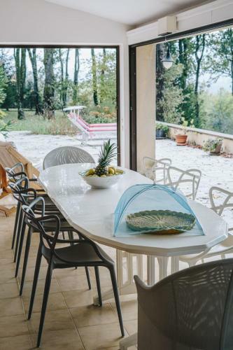 Maison Situ�e En Campagne Et Au Calme � Gordes