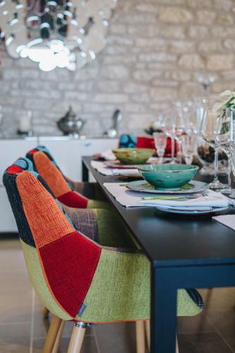 Maison Situ�e En Campagne Et Au Calme � Gordes