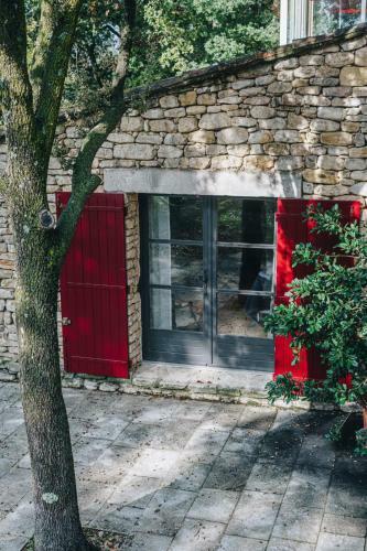 Maison Situ�e En Campagne Et Au Calme � Gordes