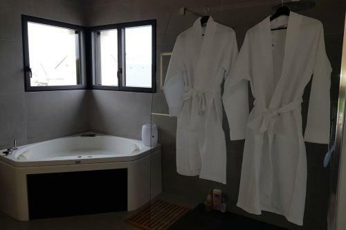 La Villa Thelma : Location 5 �toiles Avec Piscine