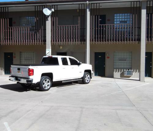 Bear Lodge Motel
