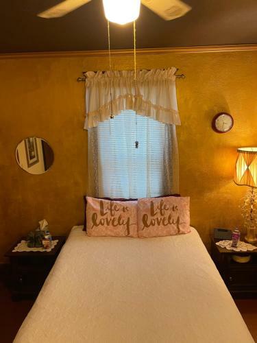 1912 Nostalgic Train Crew B&B