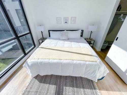 Bright 1bd/1ba Downtown Omaha Apartments