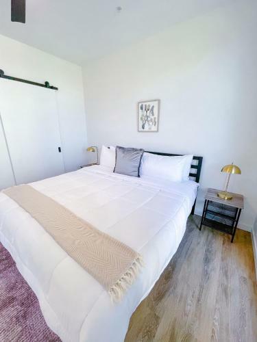 Bright 1bd/1ba Downtown Omaha Apartments