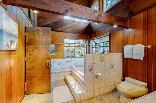 Lake View Chalet