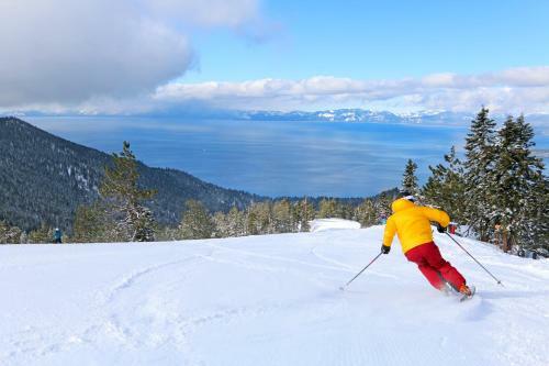 Tahome & Tahoe Place