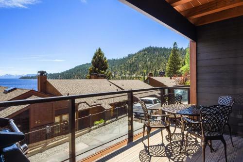 Lakeshore Terrace Delight