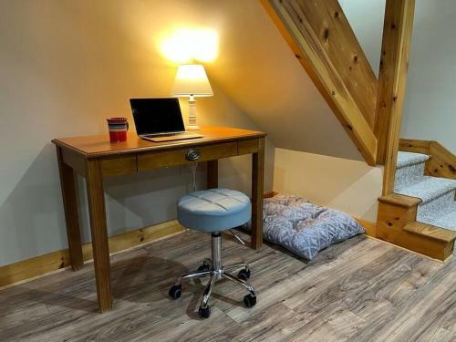 Pinewood Lodge Cozy Pet Friendly Log Cabin