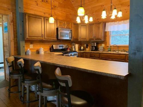 Pinewood Lodge Cozy Pet Friendly Log Cabin
