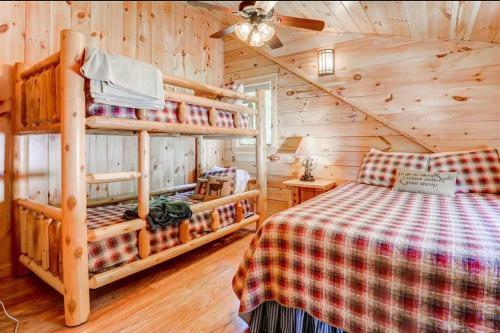 Oe Beautiful Modern Log Home On 17 Acres, Private, Views, Fire Pit, Ping Pong, AC