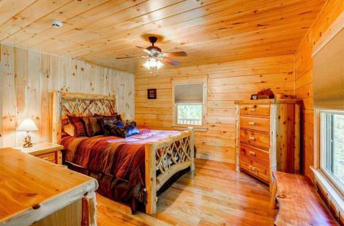 Oe Beautiful Modern Log Home On 17 Acres, Private, Views, Fire Pit, Ping Pong, AC